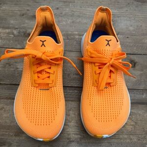 Flux Adapt Runner Orange Womens Size 6.5 Running Athletic Shoes $140